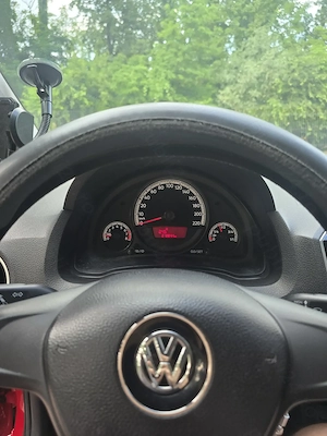 Volkswagen up! 1.0 MPI - imagine 8