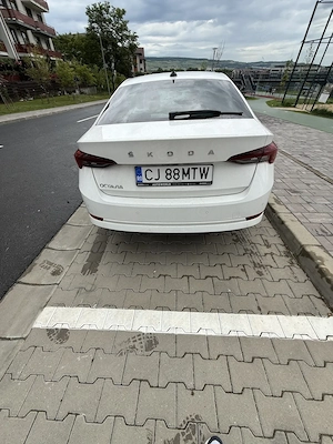Skoda Octavia 2.0 TDI DSG Style 2020 - imagine 7