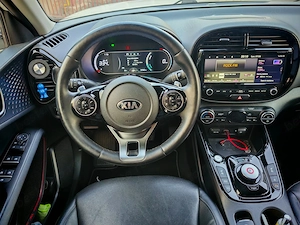 Kia Soul Premium, baterie 64 kwh, autonomie 460 km, 204 CP putere - imagine 5