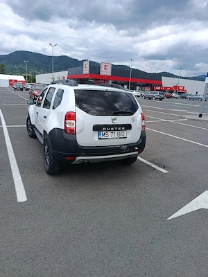 Duster 1.6 benzină 16 valve  - imagine 3