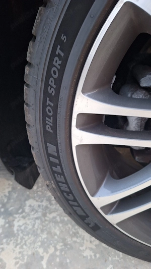 vând genti pt skoda pe 18 cu cauciucuri Michelin pilot 5 - imagine 2