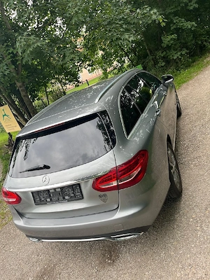 Mercedea C Class - imagine 5