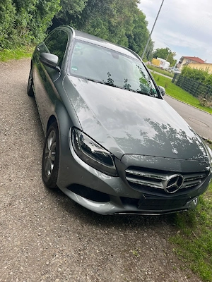 Mercedea C Class - imagine 2
