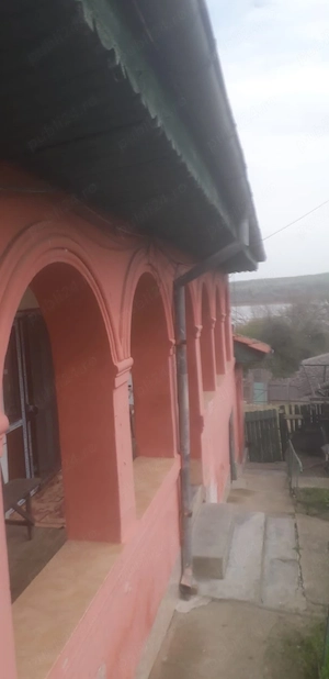 Ocazie! Urgent Casă bătrânească de vânzare pe malul Dunării   Ostrov, Constanța - imagine 2