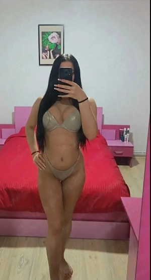 Lavinia nouă în oraș doar câteva zile servici top