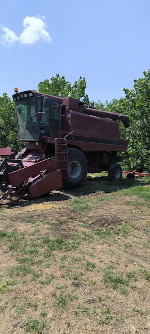 Vând combina case ih 1640 - imagine 4