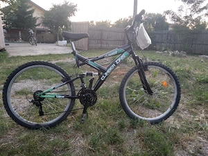 Mountain bike DHS,în stare bună 