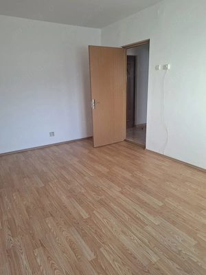 Vand apartament 3 camere - imagine 4