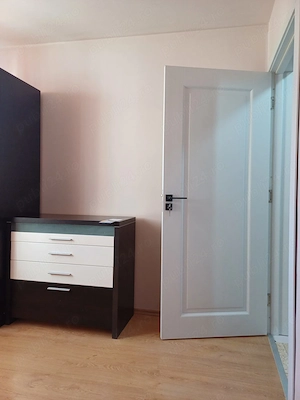 Apartament 3 camere de inchiriat - imagine 2