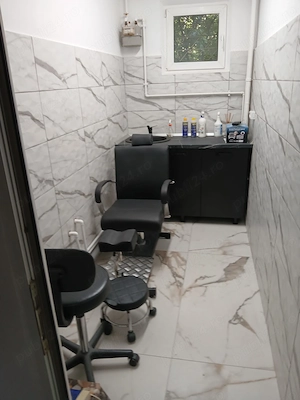 Inchiriez post coafor si post mani-pedi - imagine 4