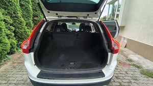 Volvo XC60  - imagine 8