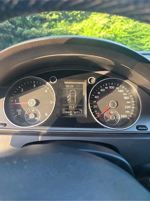 Volkswagen Passat B7 2.0 TDI - 2011 - imagine 5
