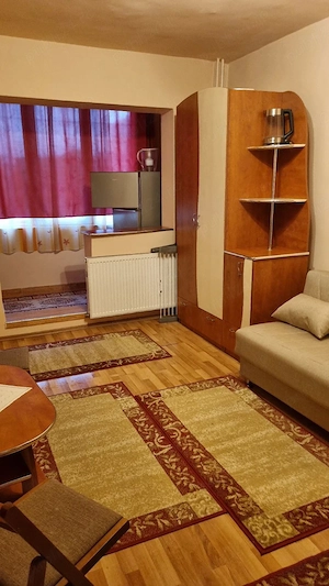 Garsonieră de închiriat | Etaj 1 | Str. Leonardo da Vinci (vis-a-vis de Lotus)