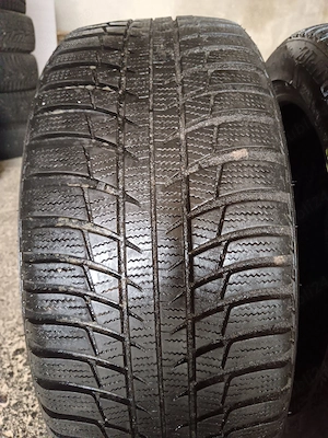 Set 4 anvelope iarna 245/45/18 Bridgestone dot 2017 cu foarte mult profil nu sunt crapate - imagine 2