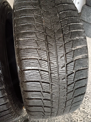 Set 4 anvelope iarna 245/45/18 Bridgestone dot 2017 cu foarte mult profil nu sunt crapate - imagine 4