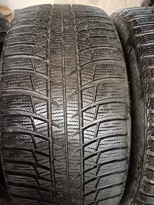 Set 4 anvelope iarna 245/45/18 Bridgestone dot 2017 cu foarte mult profil nu sunt crapate - imagine 5