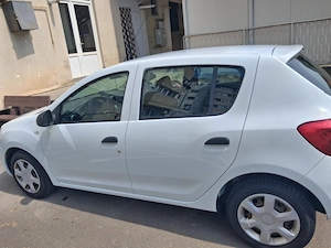 Vând Dacia Sandero an 2015 - imagine 4