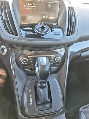 FORD KUGA DM2 T7MA2A (facelift 2016), 4x4, 2.0 TDCI (150 Hp), cutie automata PowerShift - imagine 9