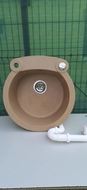 Chiuveta bucatarie din compozit + chitul de scurgere