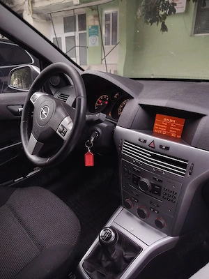 Opel Astra H 2012 - imagine 4