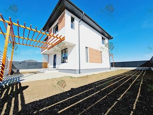 Casa de vanzare P+1E | Comuna Berceni | Teren 330 mp - imagine 4
