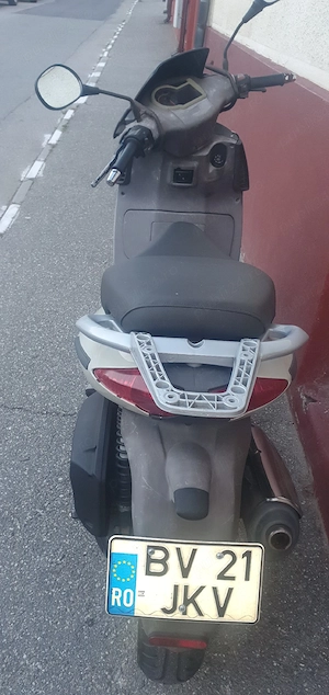 aprilia sport city 200 - imagine 3