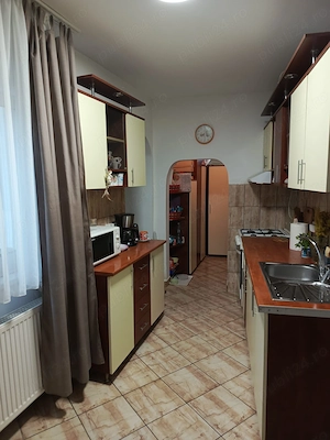 Vand casa 4 camere in Resita - imagine 4