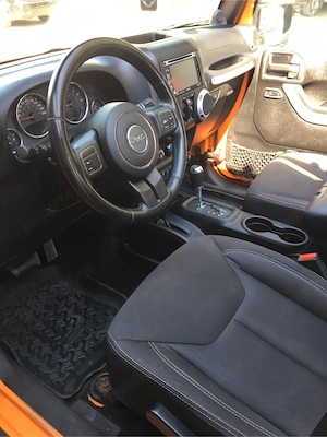 Jeep Wrangler Sahara - imagine 5