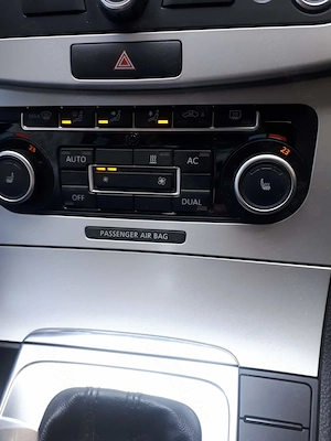 Passat B7 , iulie 2011, 2.0 TDI, cutie automata DSG6 - imagine 6