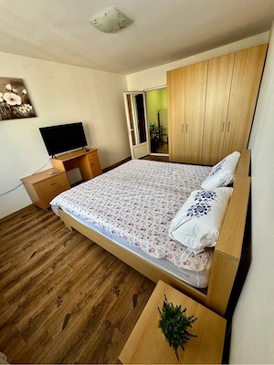 Garsoniera de inchiriat langa patiseria petru  - imagine 5