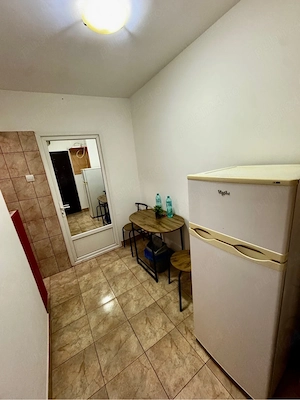 Garsoniera de inchiriat langa patiseria petru  - imagine 4