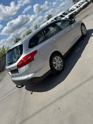 Vând Ford Focus Automat 1.5 TDCI 120 c p An 27.12.2016 km 215000 in foarte bună stare.  - imagine 5