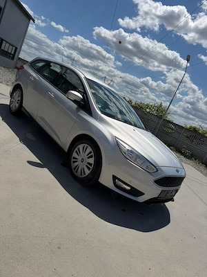 Vând Ford Focus Automat 1.5 TDCI 120 c p An 27.12.2016 km 215000 in foarte bună stare.  - imagine 2