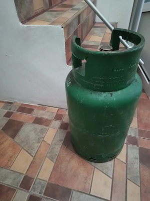 Butelie gaz cu guler