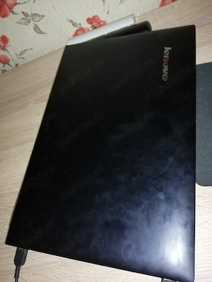 Vând Laptop Lenovo 
