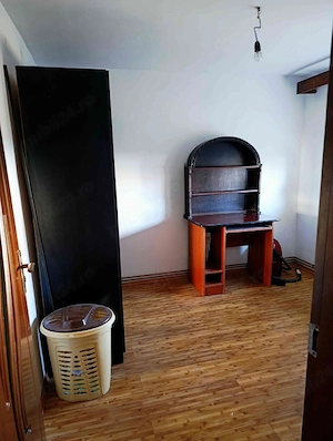 apartament cu 3 camere în Hunedoara de vânzare   - imagine 4