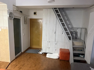 Vând apartament mansardă pe două nivele. - imagine 2