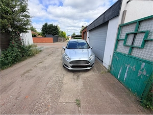 ford fiesta 2013,  2 cheii culoare forte frumosa  - imagine 2