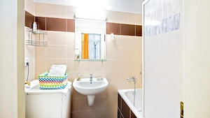 Inchiriez apartament in regim hotelier - imagine 4