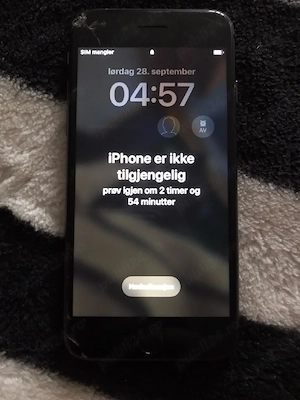 iPhone 8 blocat - imagine 2