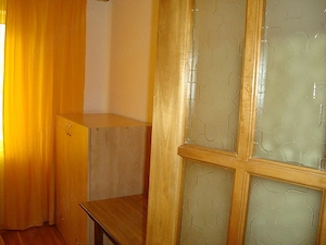 inchiriez apartament 2 camere  - imagine 3