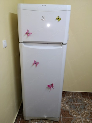 Frigider Indesit TAAN 25