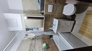 Apartament 3 camere, zona Vlaicu, Lebada, etaj 1 - imagine 8