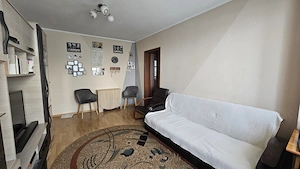 Apartament 3 camere, zona Vlaicu, Lebada, etaj 1 - imagine 2