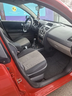 Mașina de vânzare.Megane Renault 2005 - imagine 3