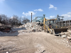 Buldoexcavator de inchiriat
