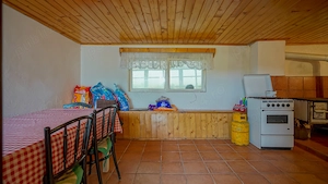 Casă cu 4 camere de vânzare in Racos - imagine 2
