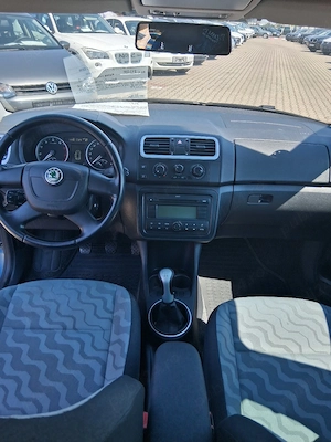 Skoda Fabia 1,2 benzină an 2010. - imagine 5