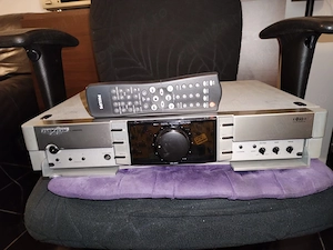 Amplificator stereo Grundig Fine Arts AS-Ir intrare digitala si telecomanda
