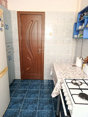 Proprietar vand apartament 2 camere - imagine 2